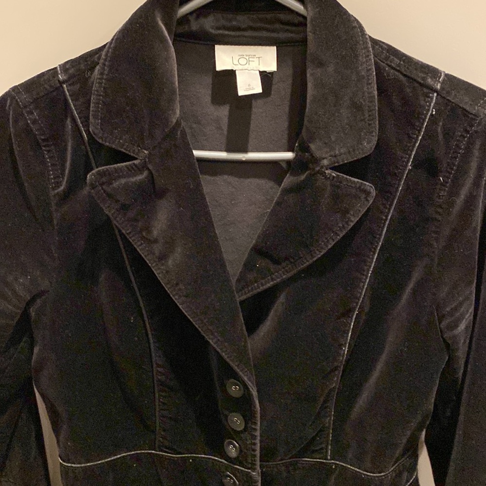 VELVET BLAZER. WAIST AND BACK DETAILS - Picture 2 of 4